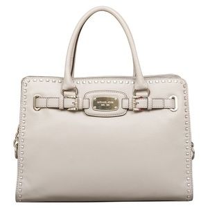 Micheal Kors white leather hang bag 100% AUTH